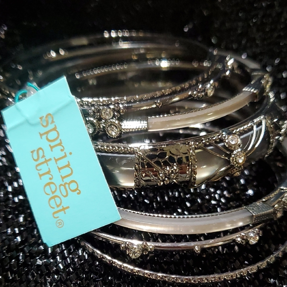 Spring Street Silver and Black Bracelet Set - Picture 2 of 7